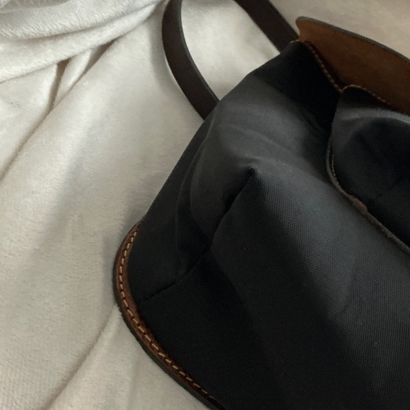 Sold Sold Dooney & Bourke Alto Crossbody Saddle Bag (EUC) - Picture 10 of 10